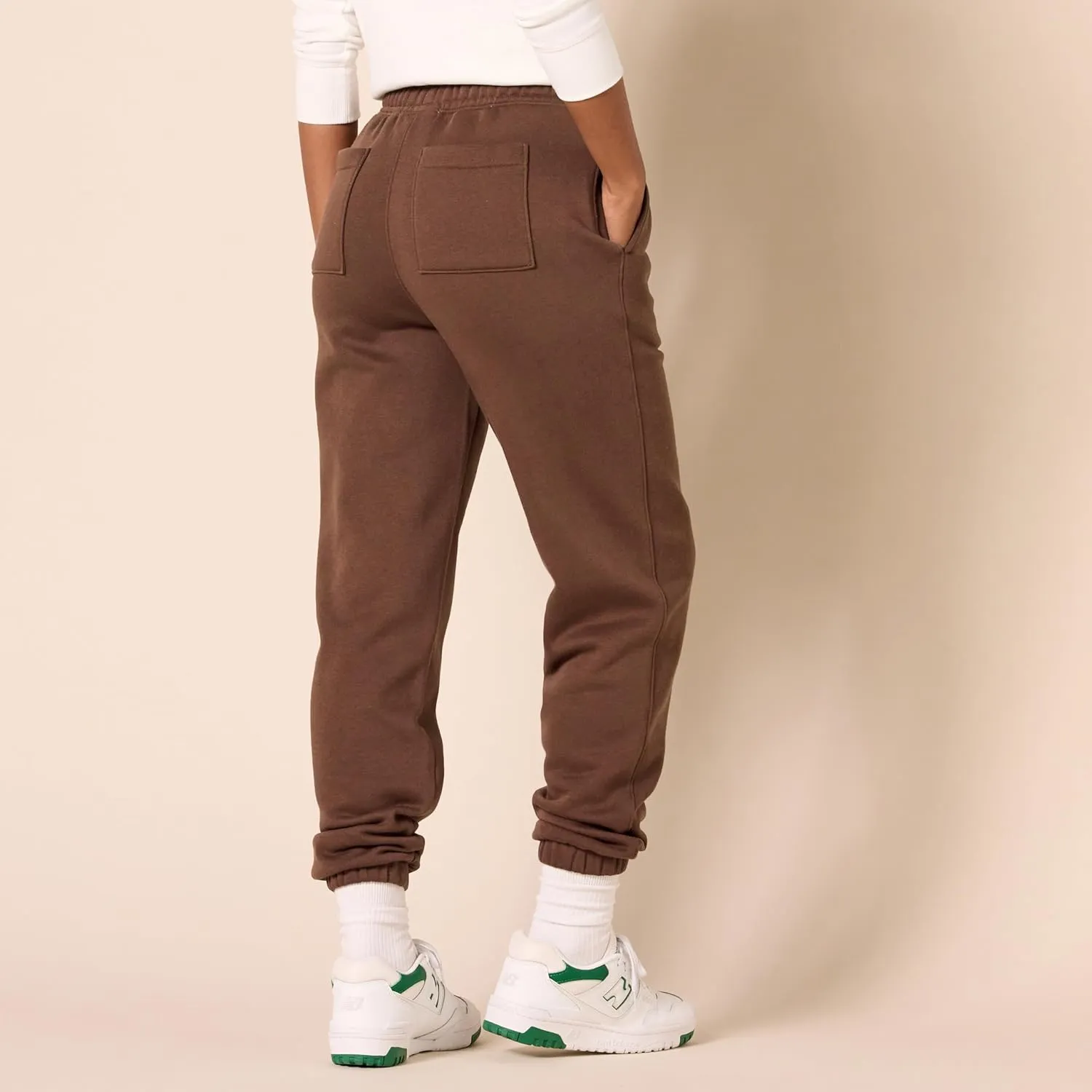 Amazon Essentials Women's Relaxed Jogger (Available in Plus Size)