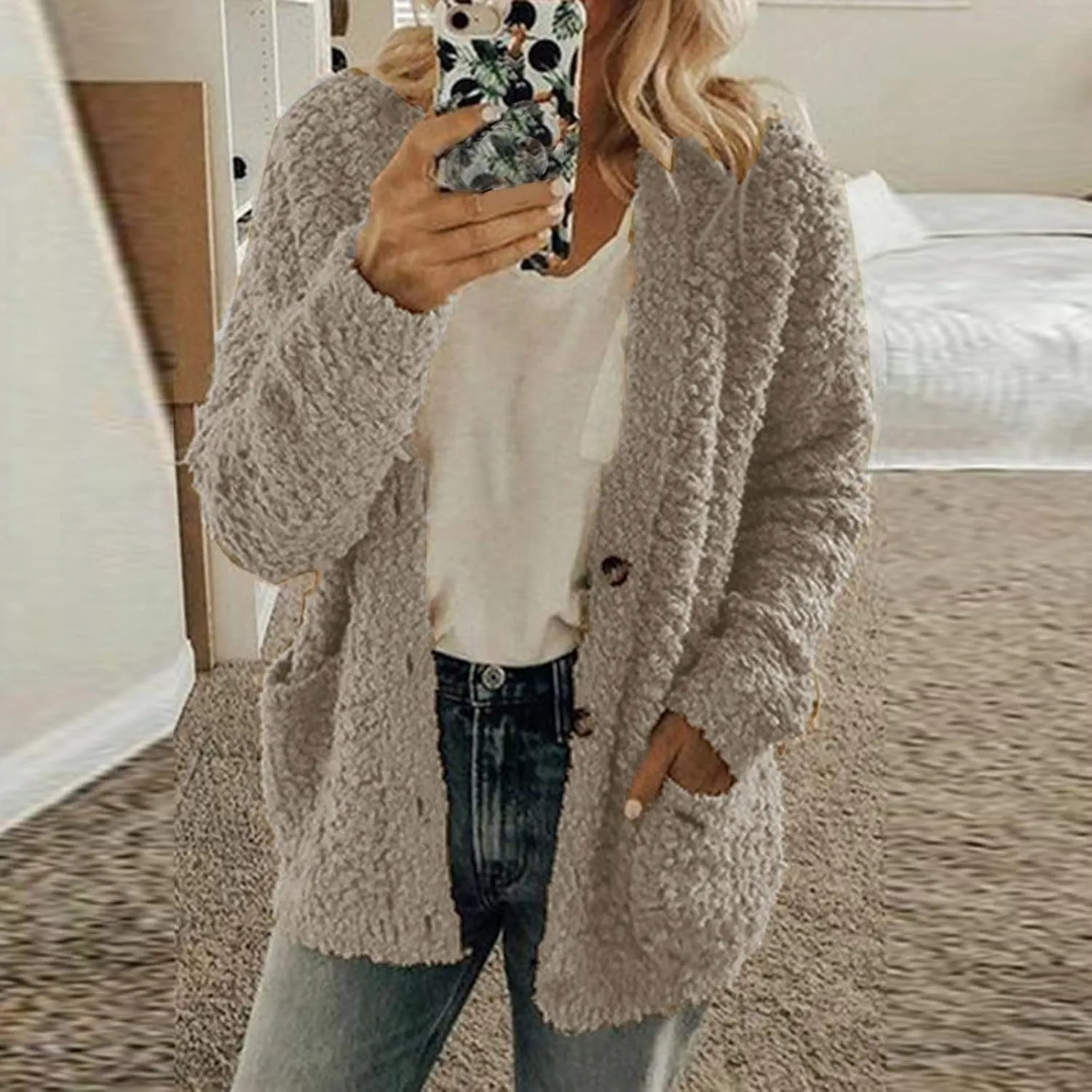BOXIACEY Womens Winter Coats 2025 Fuzzy Cropped Cardigan Sweater Sherpa Fleece Lined Jacket Outerwear Coat with Pockets