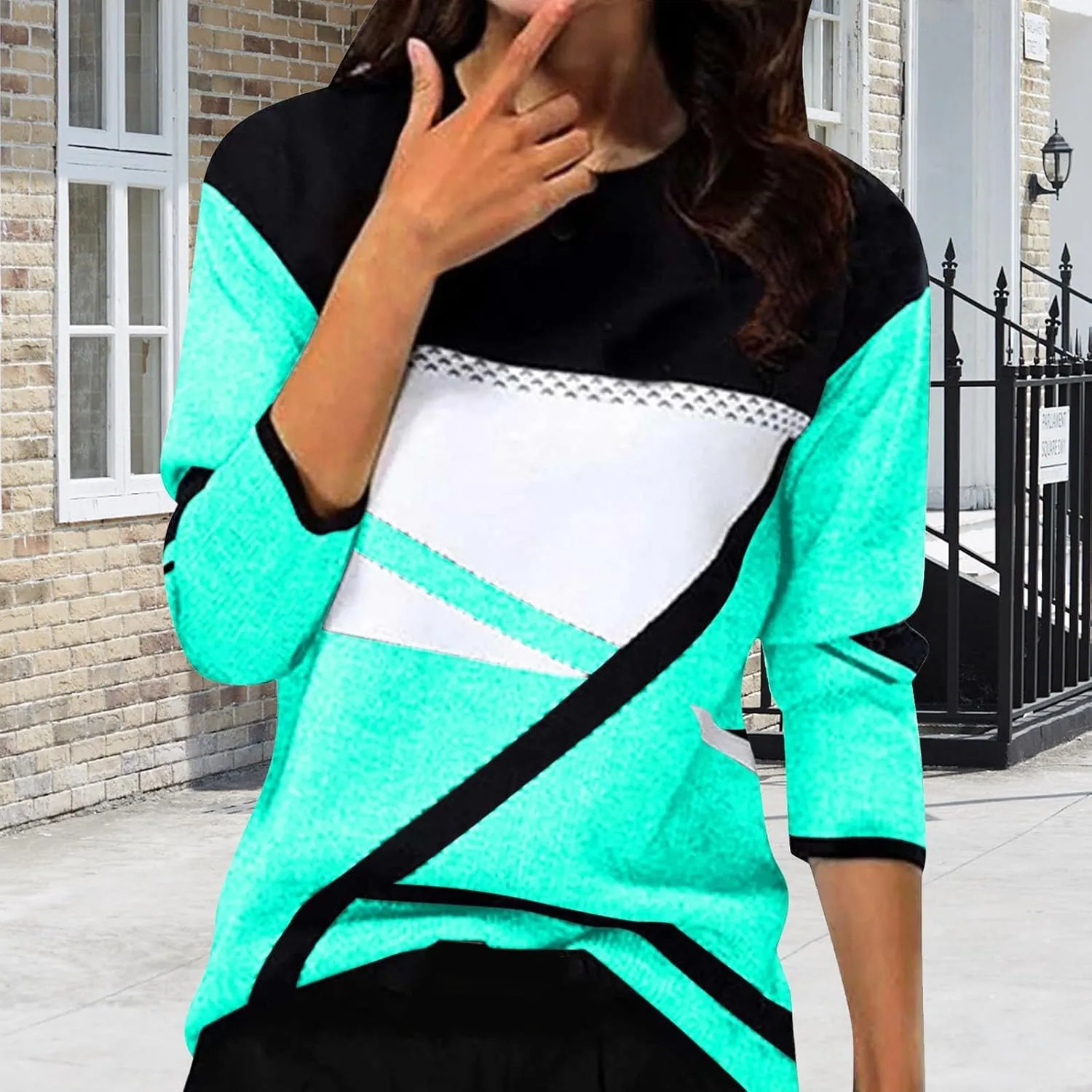 Women Trendy Colors Block Sweatshirt Long Sleeve Crewneck Shirts for Spring Fall Winter Tops 2025 Fit Casual Blouses